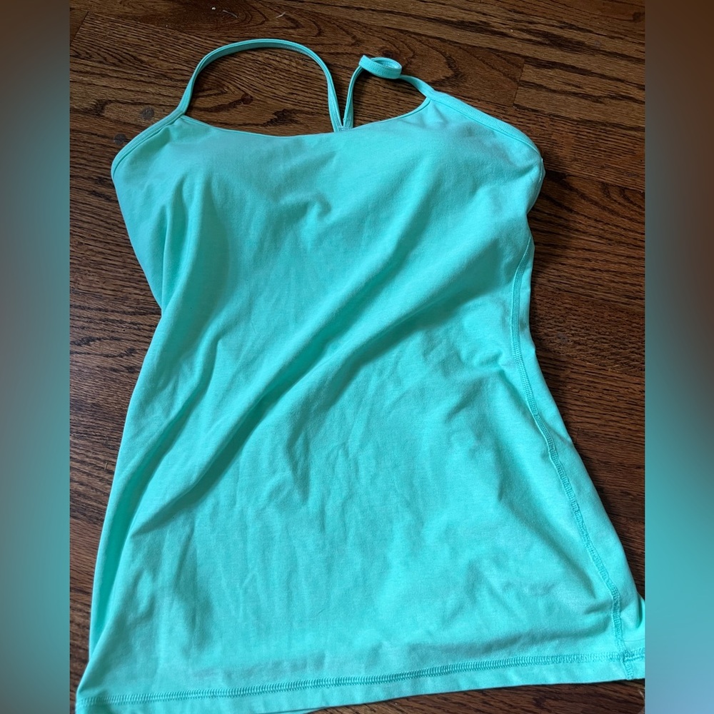 Lululemon tank